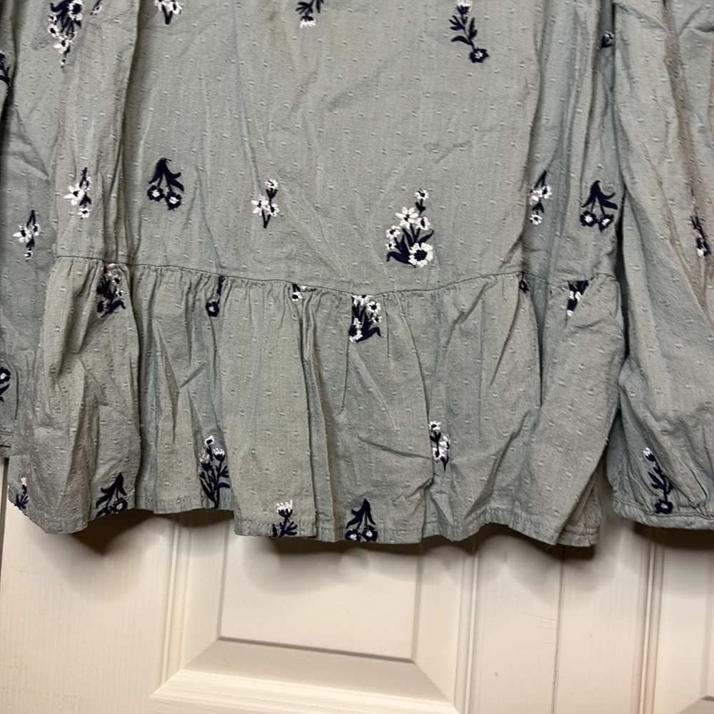 Universal Thread Cute Boho Top - Picture 3 of 6